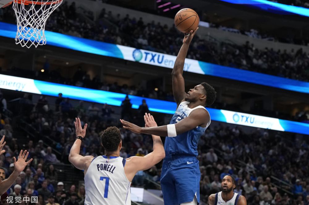 热刺防线的 热刺防线的